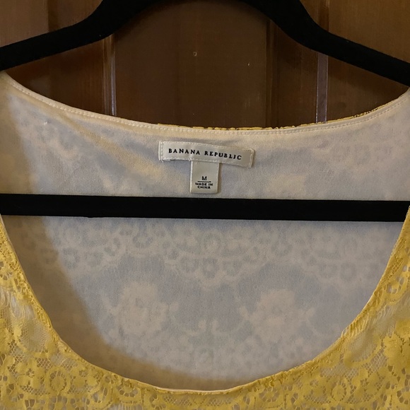 BANANA REPUBLIC yellow lace tank - Picture 2 of 4